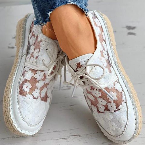 Eveloria Damen Sneaker Bestickt Weiß